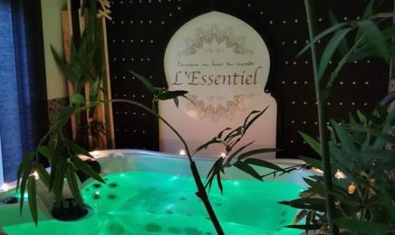 SPA L’Essentiel  : Manucure à Le Poinçonnet