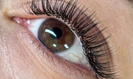 DK LASHES • Extension de cils : Manucure à Montpellier