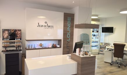 JEAN D'ARCEL Beauty Lounge Larissa Roller: Kosmetikstudio in Bad Herrenalb