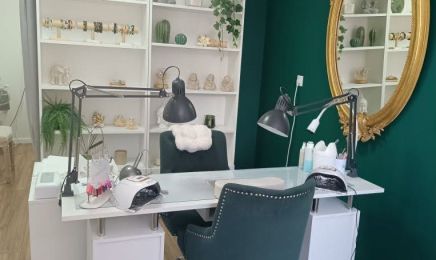 Nails & Chakras : Institut de beauté à Baume-les-Dames