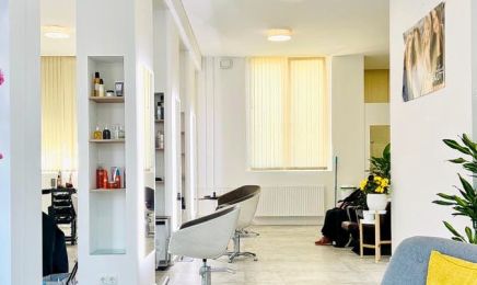 Friseursalon Studio D: Friseur in München