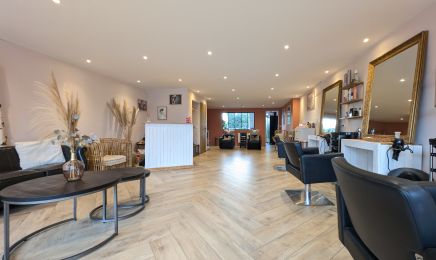 Le Salon D’Emeline : Coiffeur à Calais