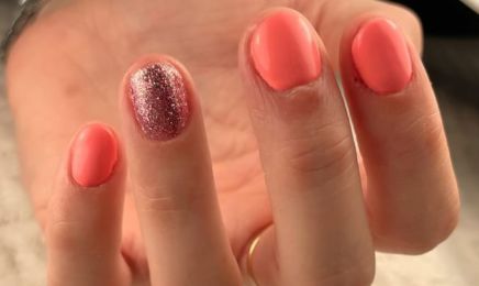 Laurie Nails  : Manucure à Caumont-sur-Durance