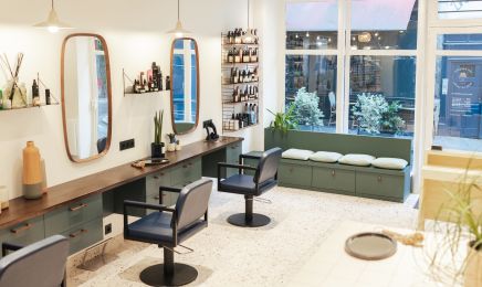Les Garçons dans le Salon : Coiffeur à Paris