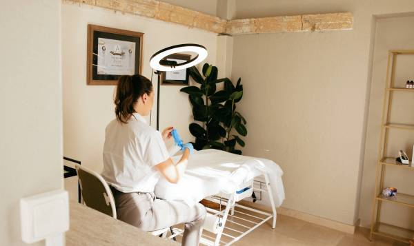  Ana Stan - Maquillage permanent | Microblading | Microneedling 