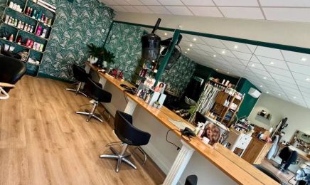 Confidence : Coiffeur à Fouras