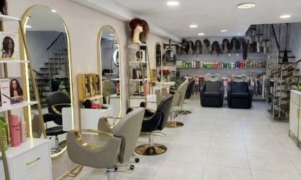 Kadia’s Hair Beauty  : Coiffeur à Cannes