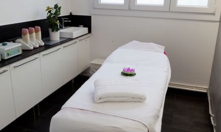 Grain de beauté  : Manucure à Suresnes
