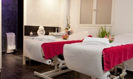 Grain de beauté  : Manucure à Suresnes