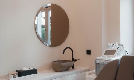 Naturheilpraxis für Ästhetik by Daniela: Friseur in Kolbermoor