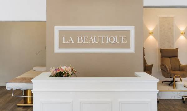 La Beautique Cosmetics 