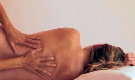 Florine Massage — Massage prénatal, drainage lymphatique & réflexologie : Institut de beauté à Biarritz