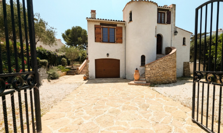 Justcils : Manucure à Sanary-sur-Mer