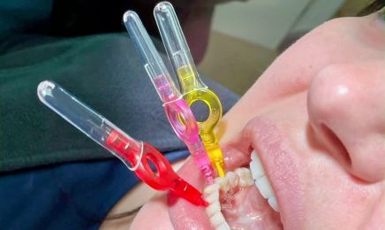 Mundgesundheit Diana Qoli | Privat Dental Lounge | Dentalhygiene: Kosmetikstudio in Hildesheim