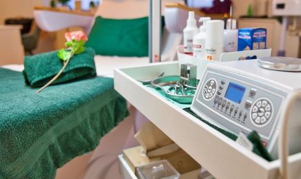 Suri Kosmetik & Med.Fußpflege: Kosmetikstudio in Rastede