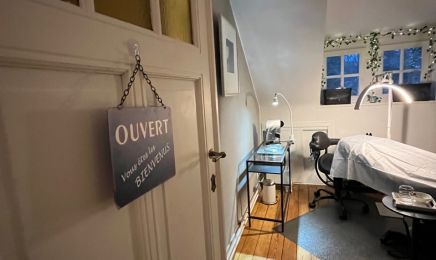 MAKE UP 4 YOU : Coiffeur à Linkebeek