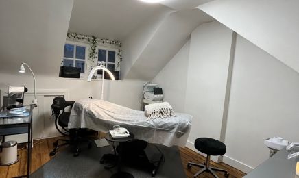 MAKE UP 4 YOU : Coiffeur à Linkebeek