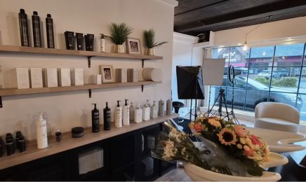 Creativa  : Coiffeur à Waterloo