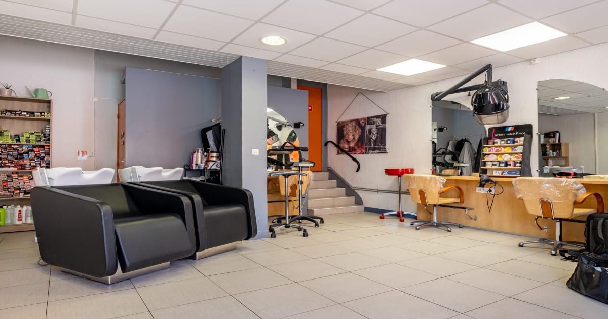 salon de coiffure leclerc joue les tours