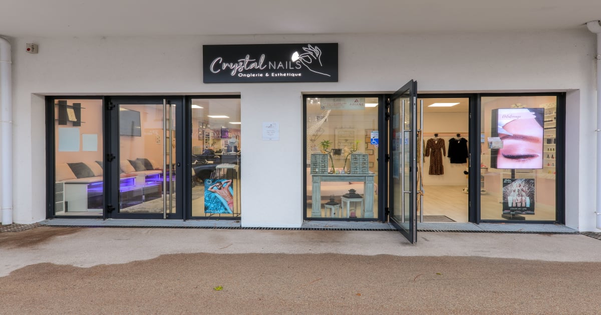Crystal Nails institut de beauté à La BauleEscoublac