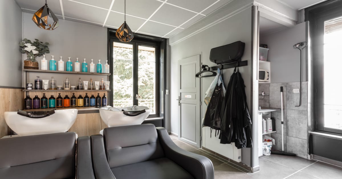 L'atelier des ciseaux coiffeur à SaintCyrauMontd'Or