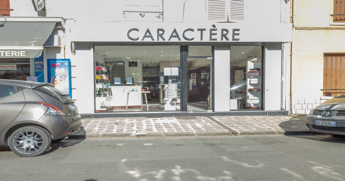 Caractère Coiffure  MillylaForet  coiffeur à MillylaForêt