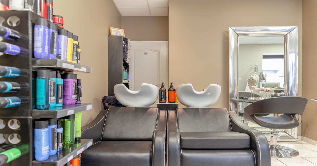 Atelier De Coiffure Karin Concept Emotionnel Coiffeur A Nimes