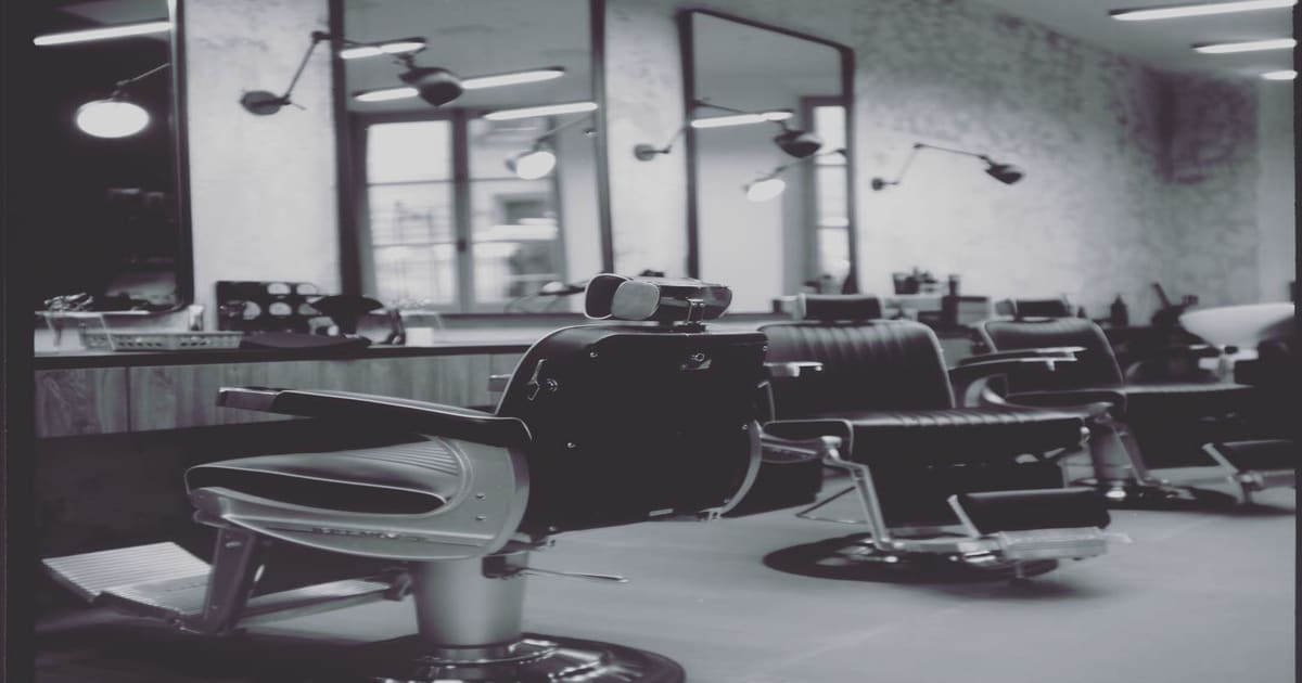 The Barber Satory barbier à Versailles Planity