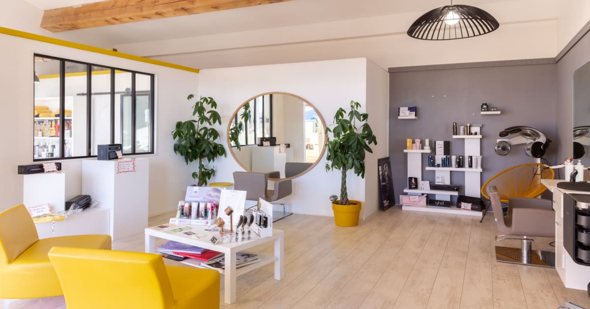 Le Salon de Marie coiffeur à SaintCyrsurMer Planity