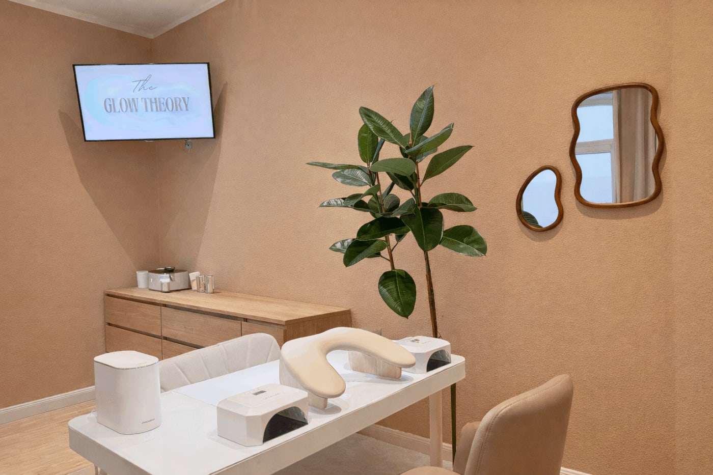 Nagelplatz im The Glow Theory Studio Hannover