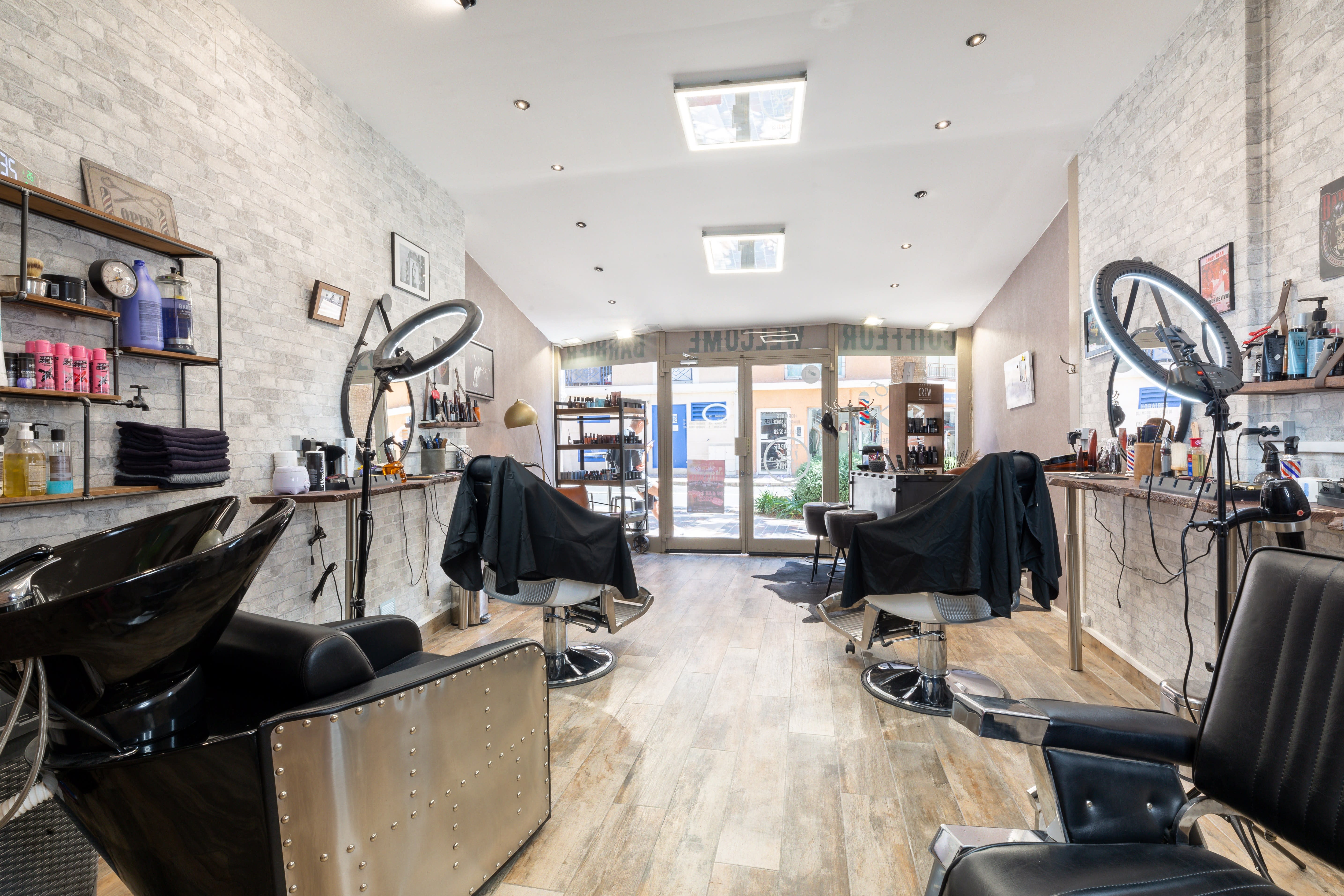 Serious Barber Hair Cut Sainte Maxime Serious Barber Sainte-Maxime : barbier à Sainte-Maxime