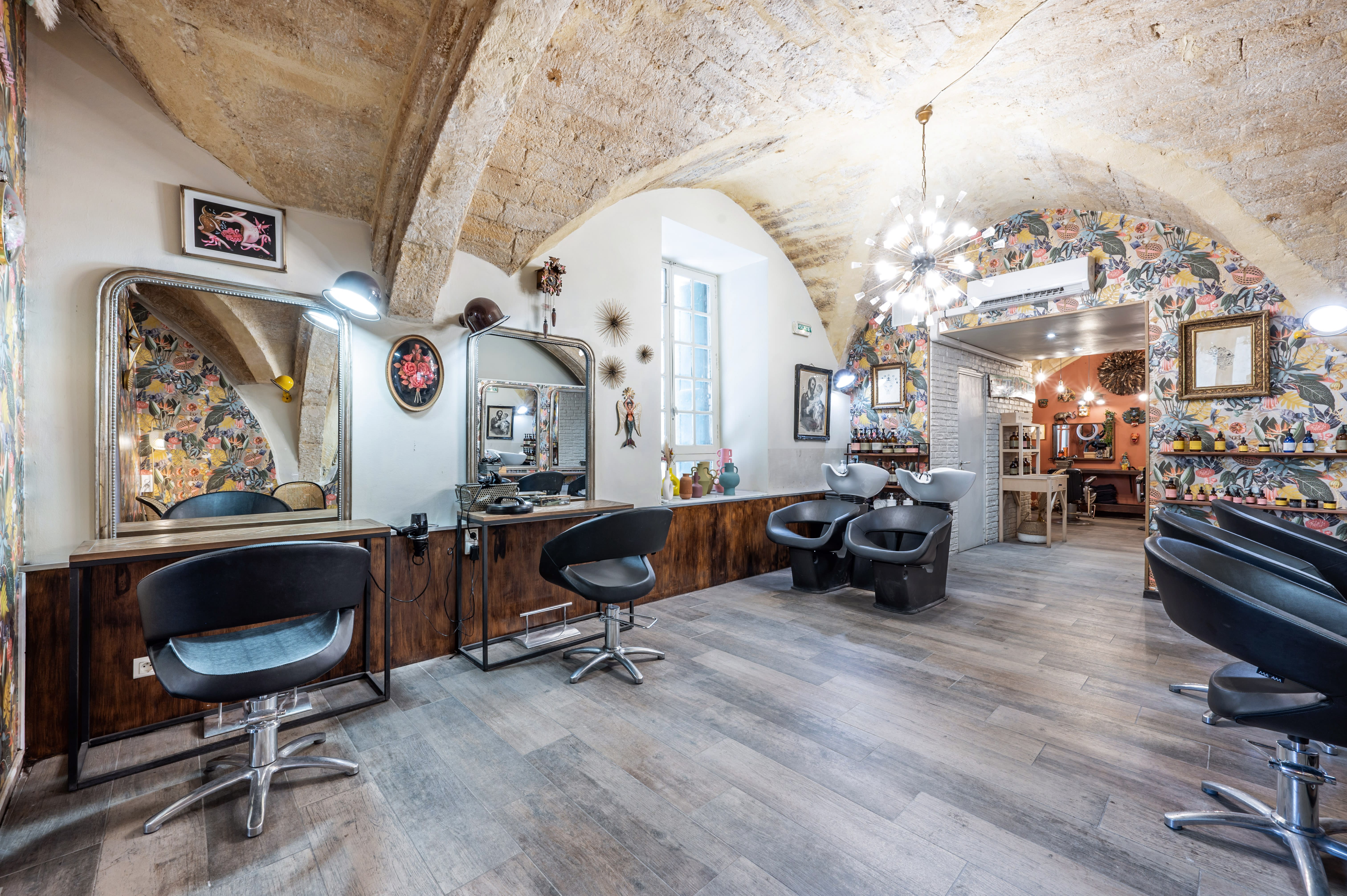 Cut My Bangs - Coiffure Montpellier - Cut My Bangs - Photo Galerie - OneBooking