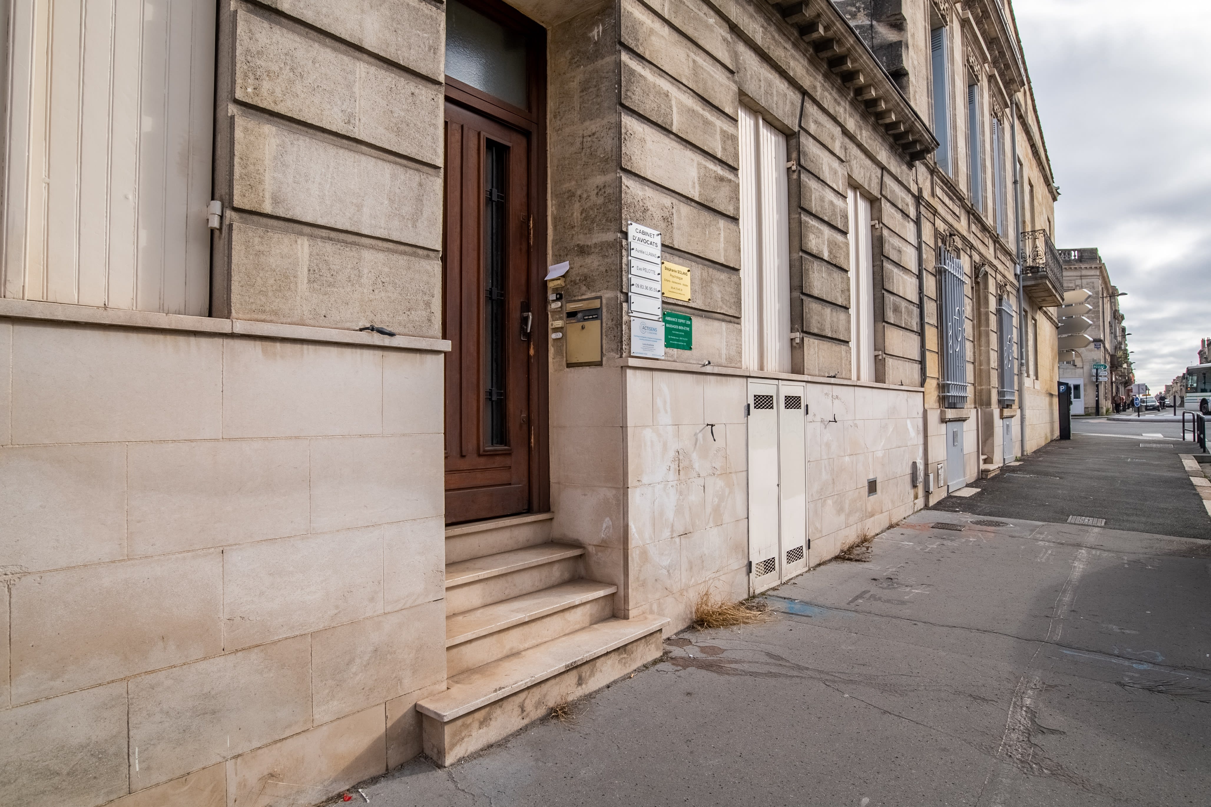 Ambiance Esprit Zen & Massage Bien-être - Spa Bordeaux - OneBooking