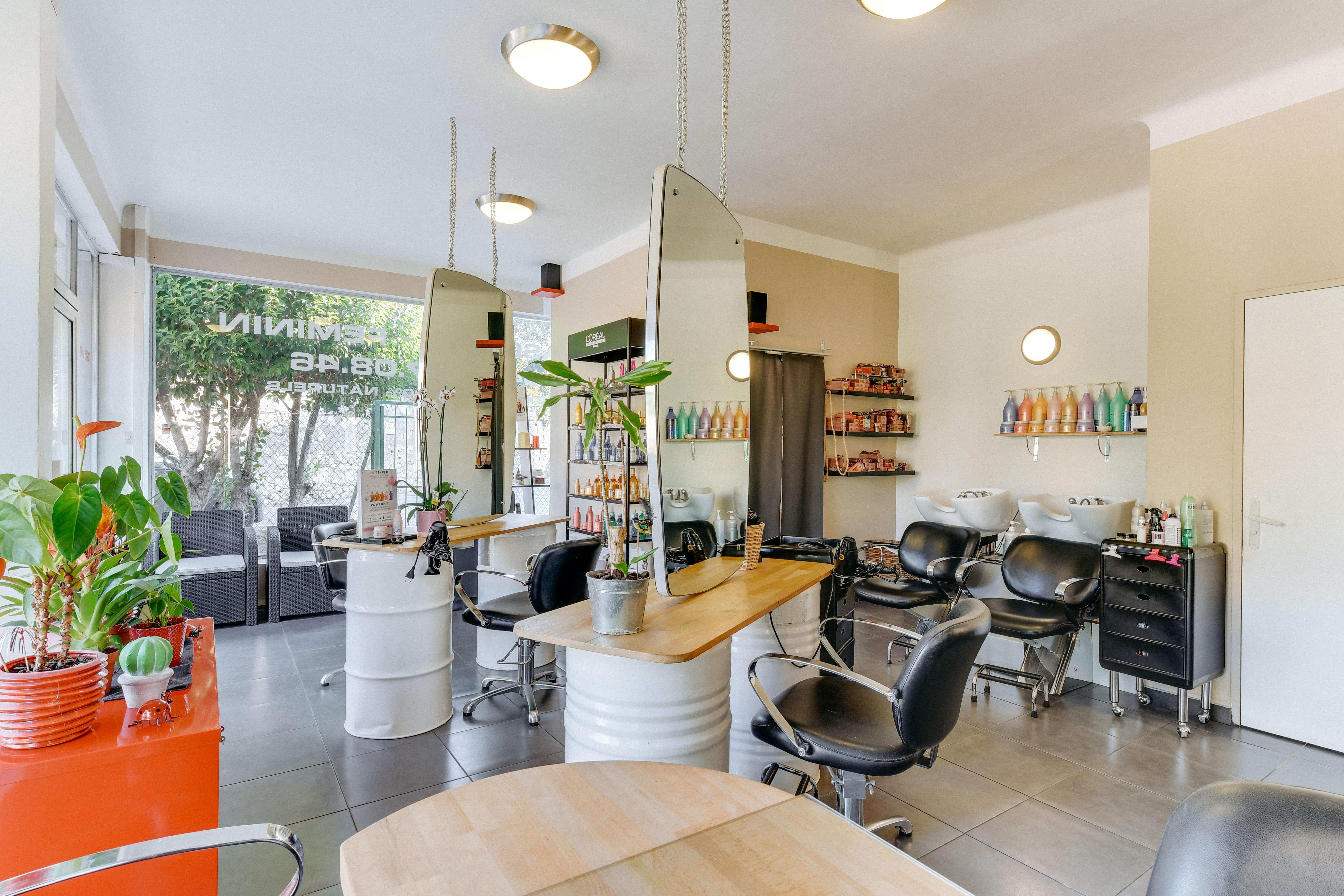 Non Stop Coiffure - Coiffure Cannes - Photo de couverture - OneBooking