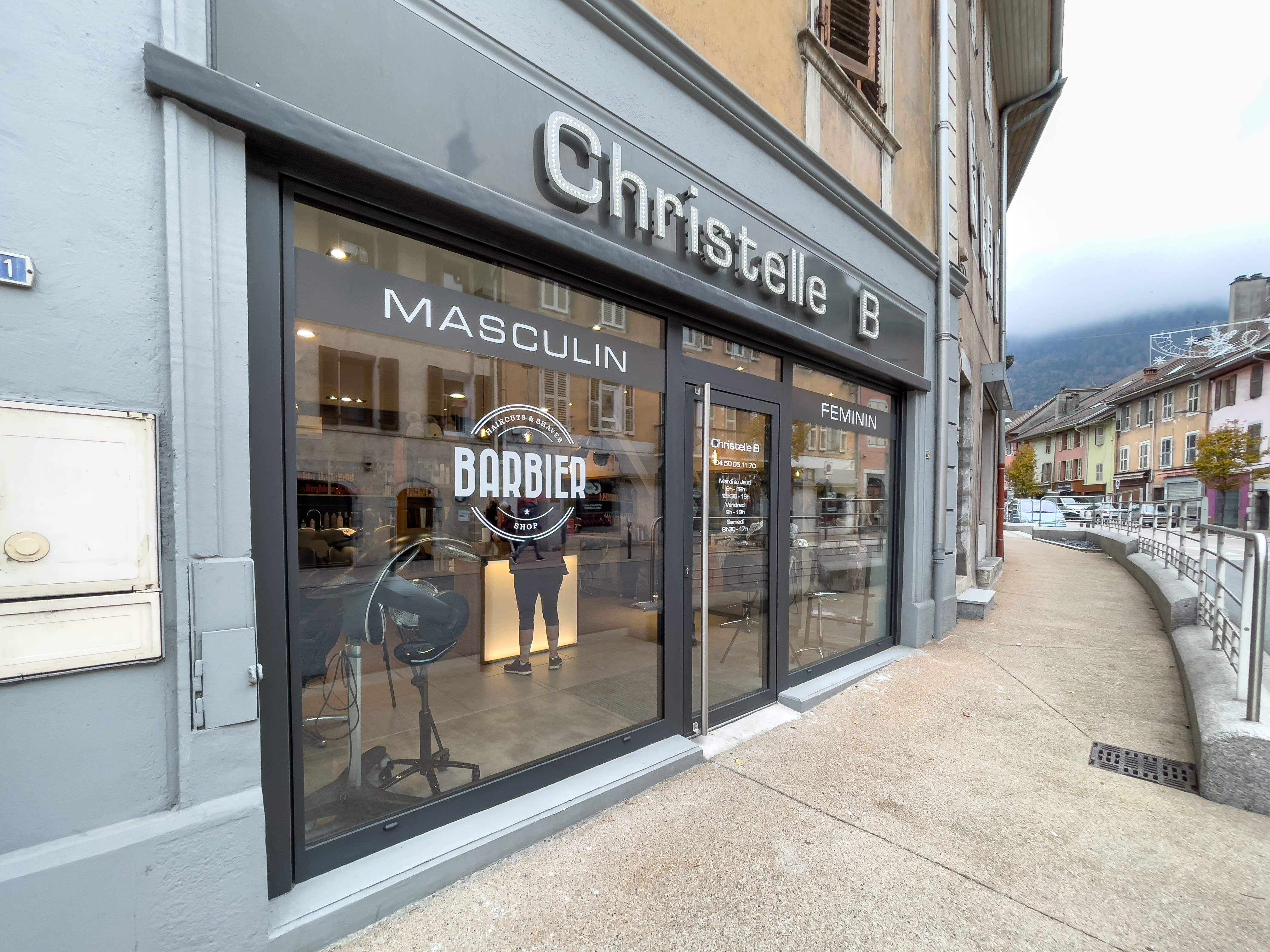 Le salon de coiffure mixte Version Originale à Faverges en Haute-Savoie -  (74210)