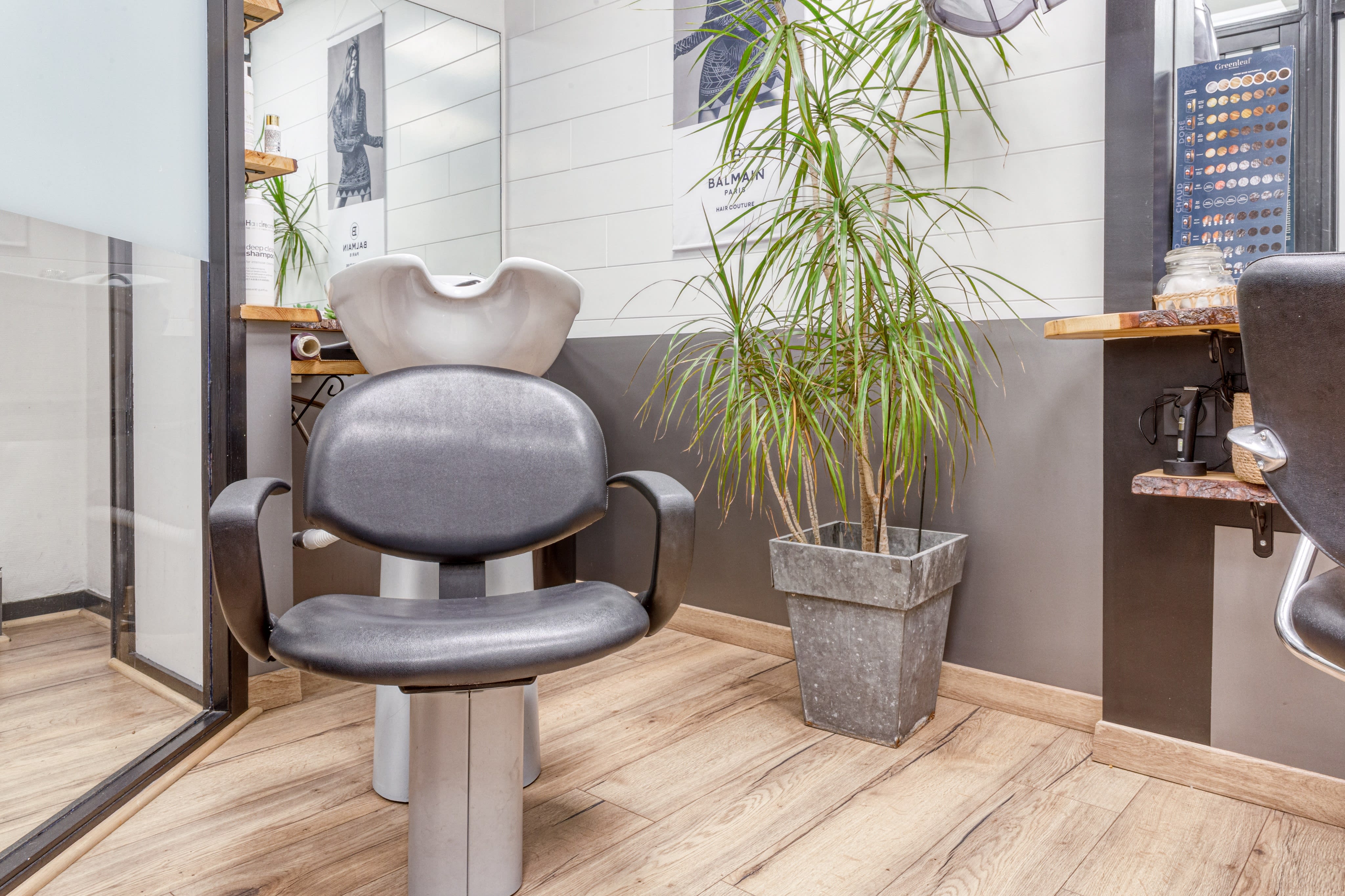 Centre du cheveu Joceli - Coiffure Nantes - Centre du cheveu Joceli - Photo Galerie - OneBooking