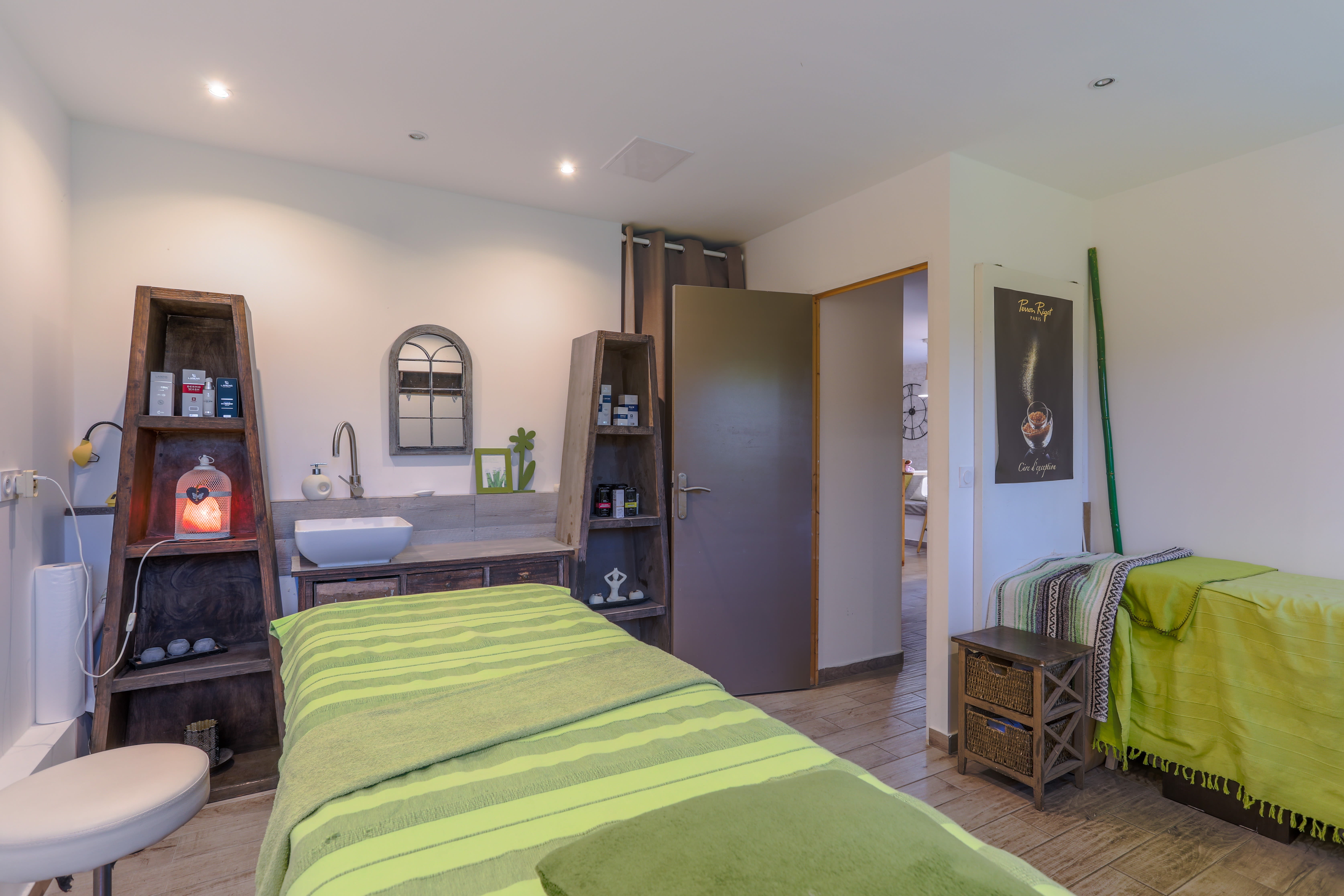 Institut Boté - Saint Isidore - Sourcils & cils Nice - Institut Boté - Saint Isidore - Photo Galerie - OneBooking