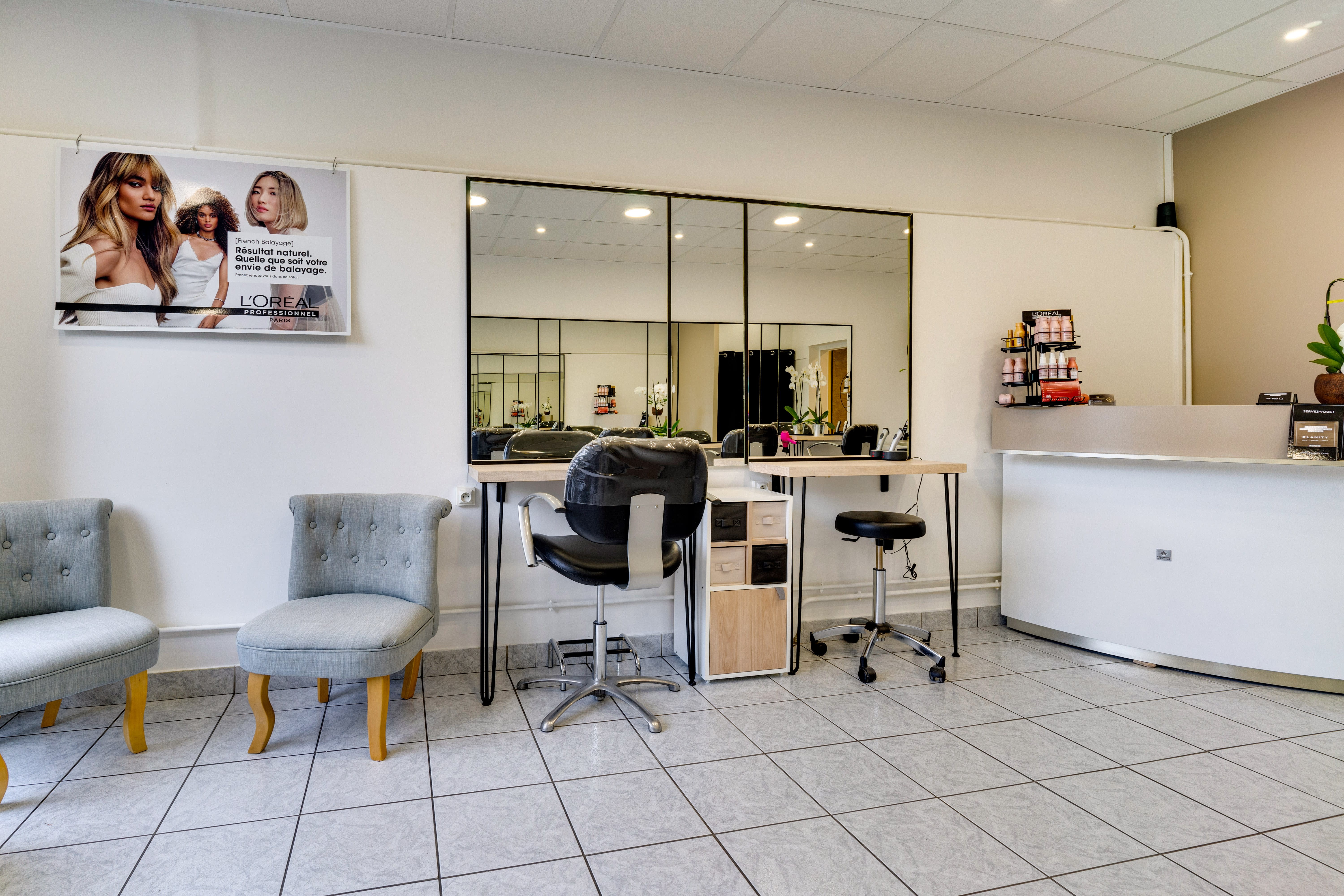 Salon De Coiffure Gif Sur Yvette