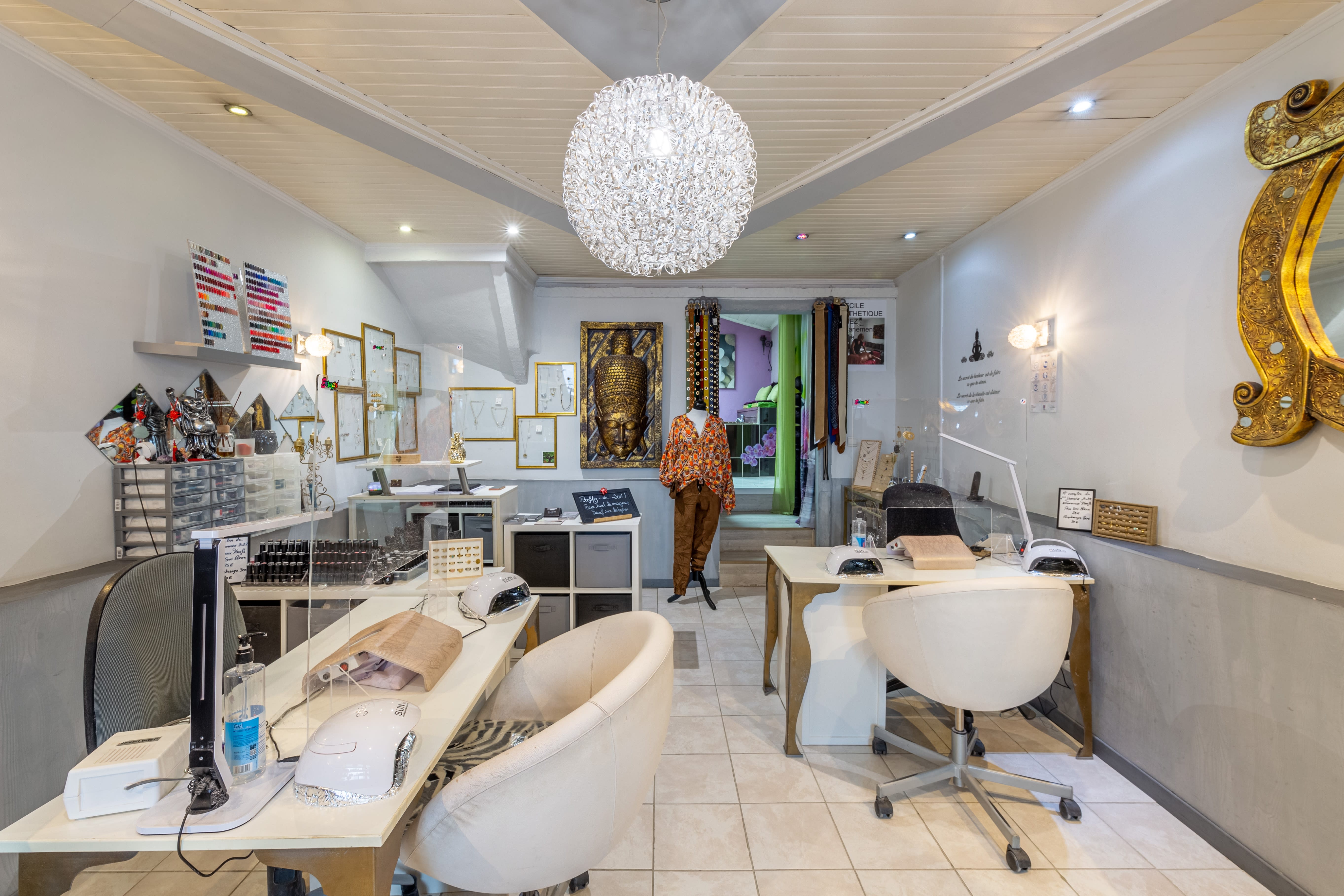 Orlanement Belle - Onglerie Toulon - OneBooking