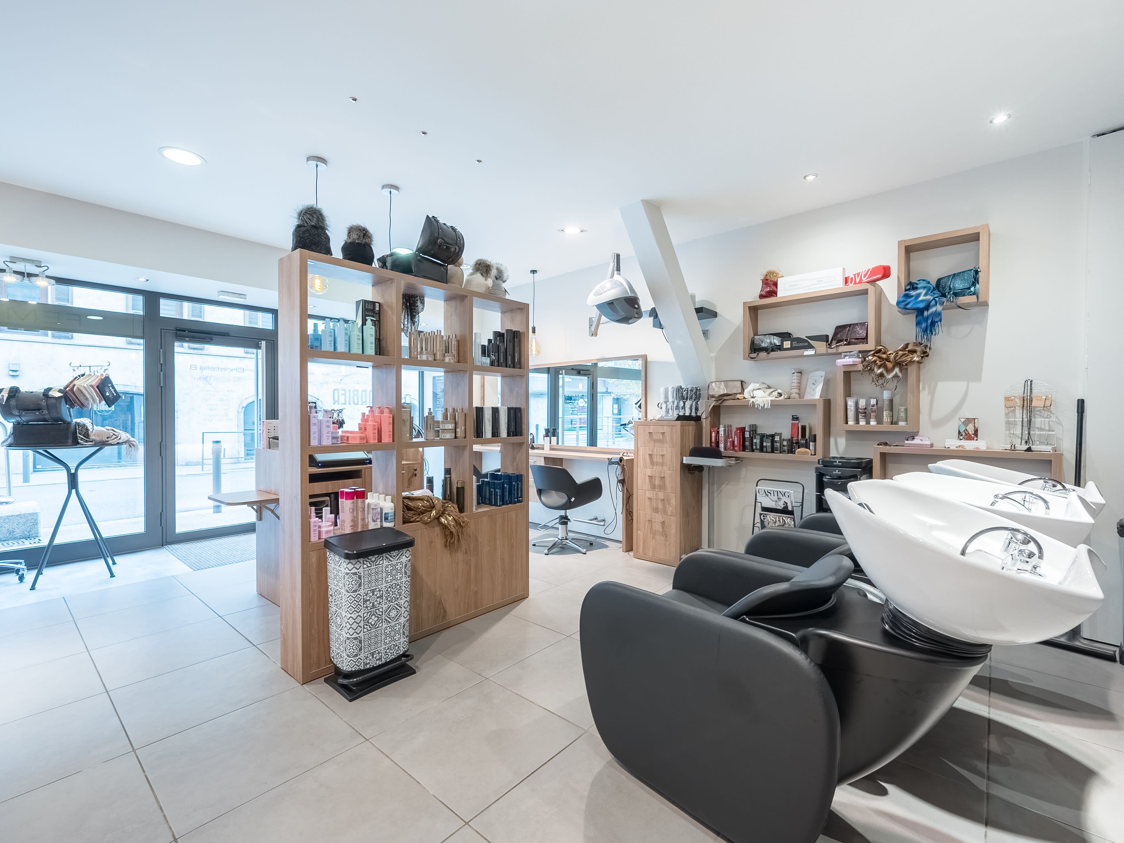 Le salon de coiffure mixte Version Originale à Faverges en Haute-Savoie -  (74210)