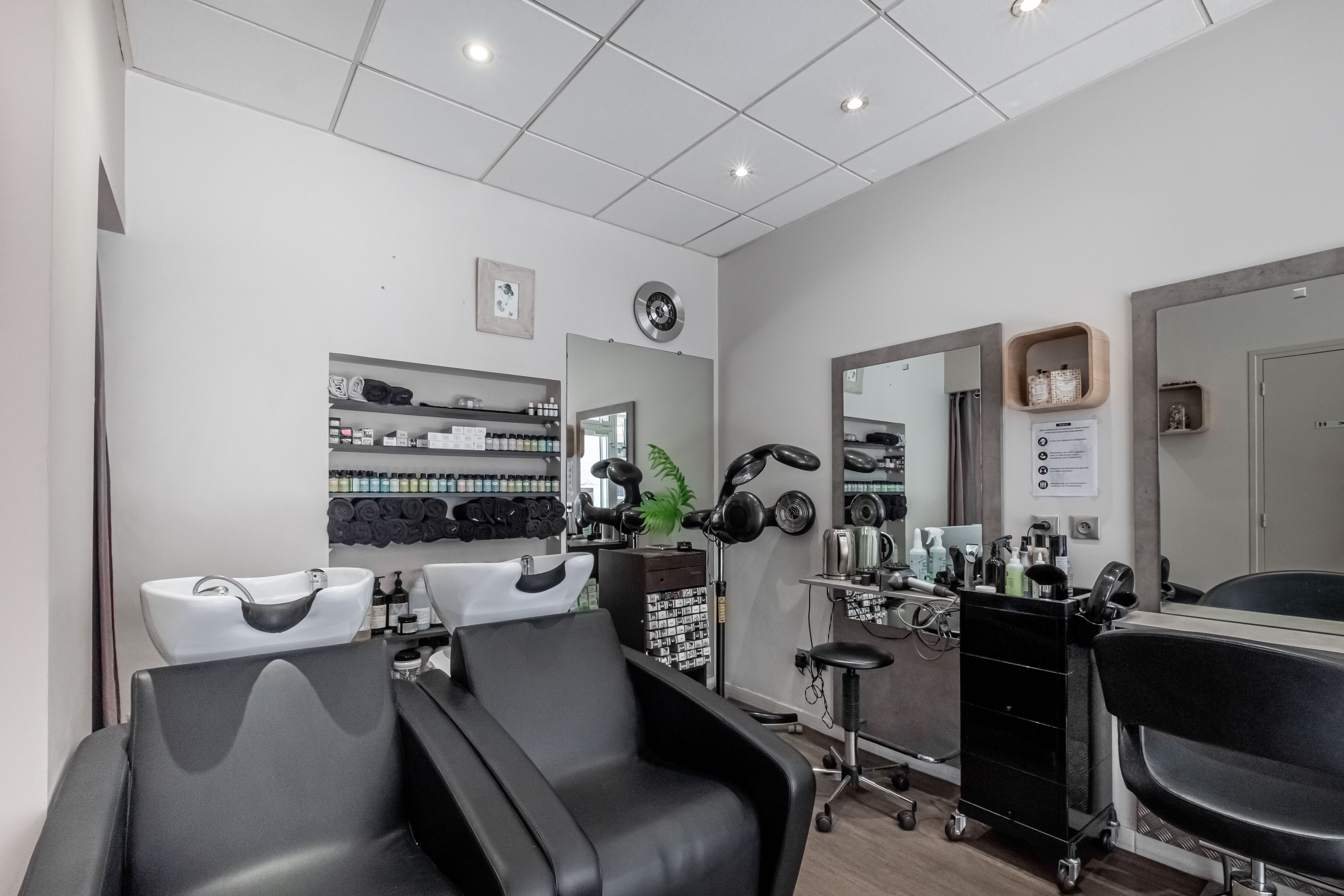 L’instant present  - Coiffure Toulouse - L’instant present  - Photo Galerie - OneBooking