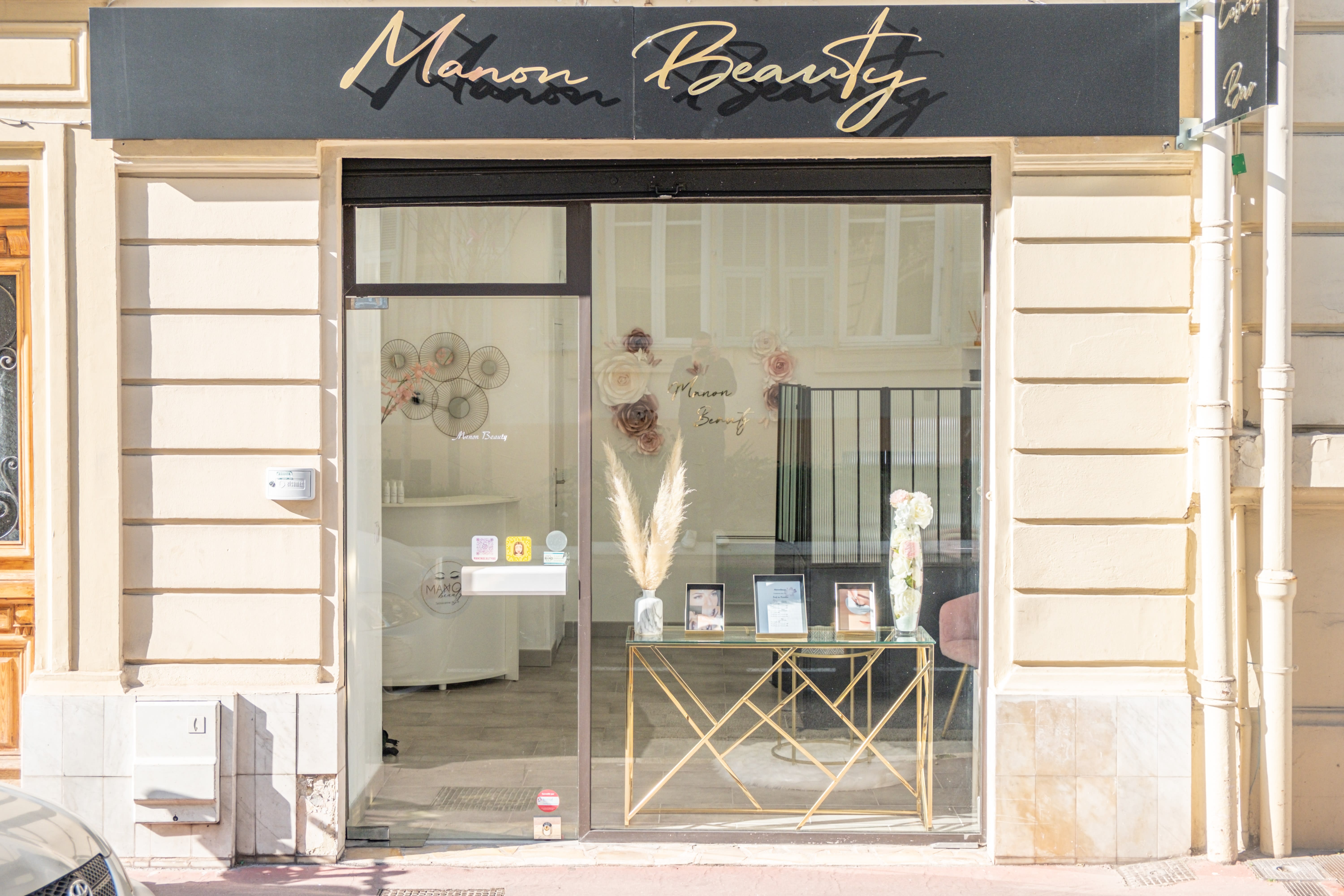 Manon Beauty - Sourcils & cils Nice - Manon Beauty - Photo Galerie - OneBooking