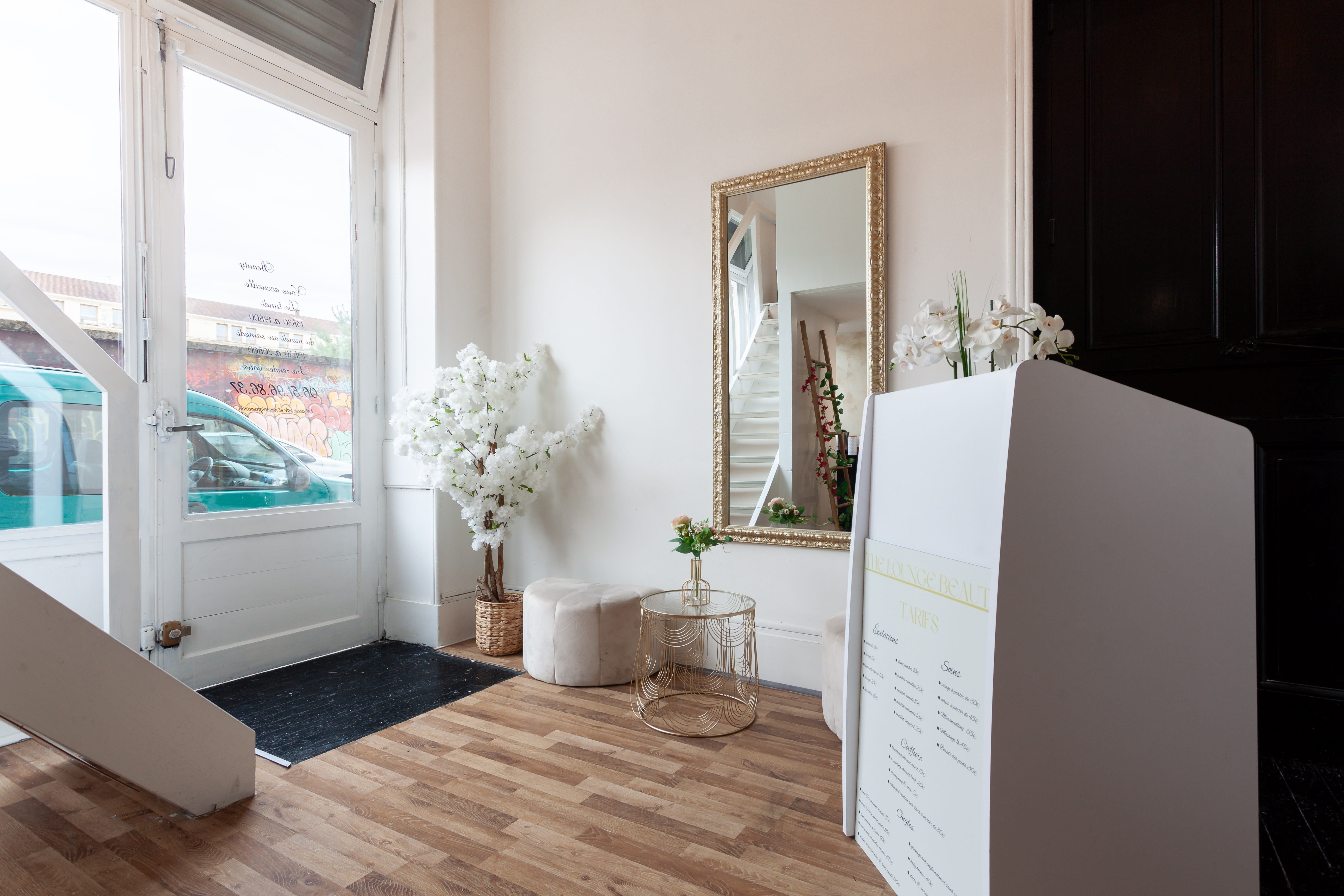 The Lounge Beauty - Onglerie Grenoble - OneBooking