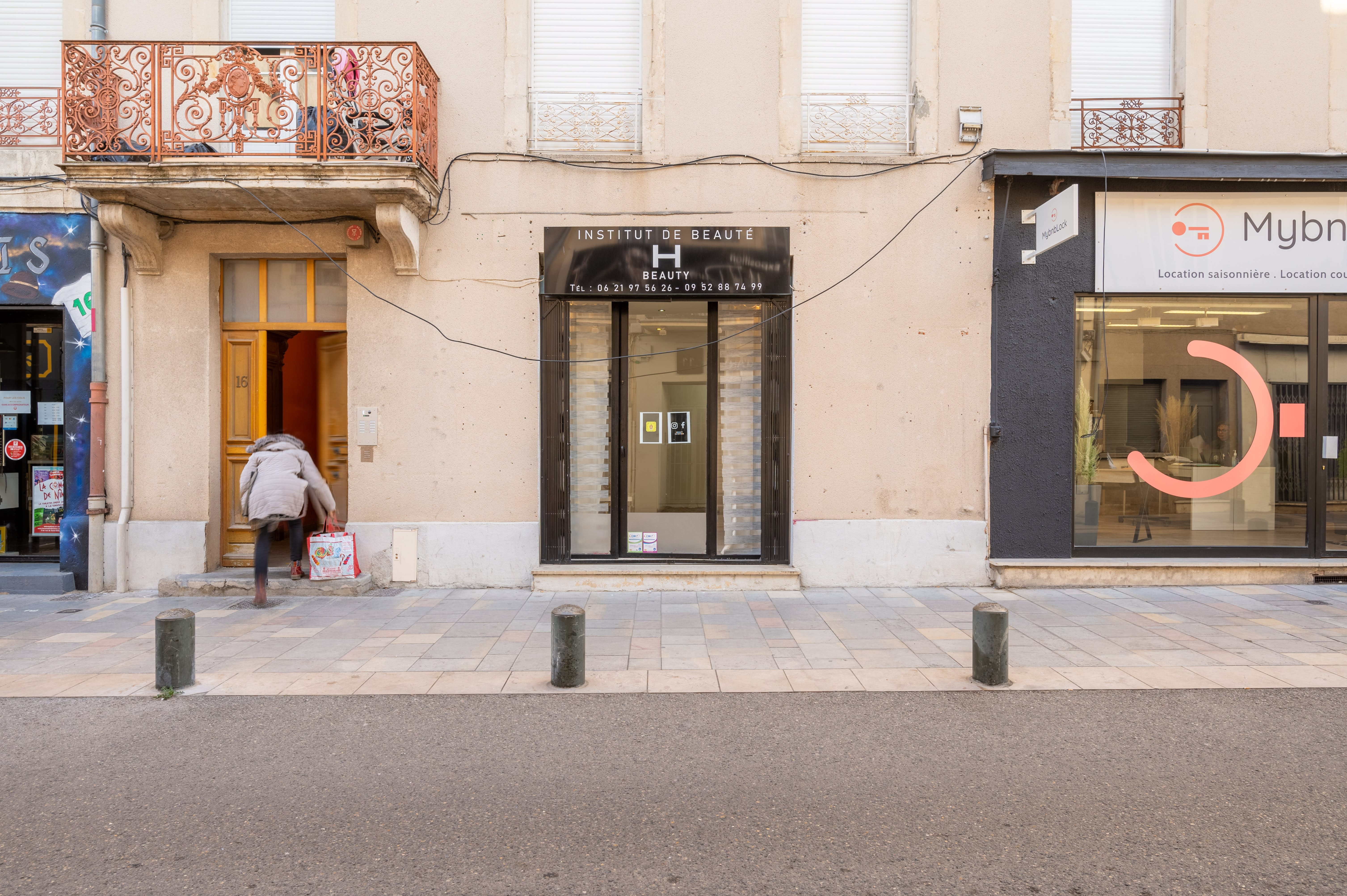 H BEAUTY - Onglerie Nîmes - OneBooking