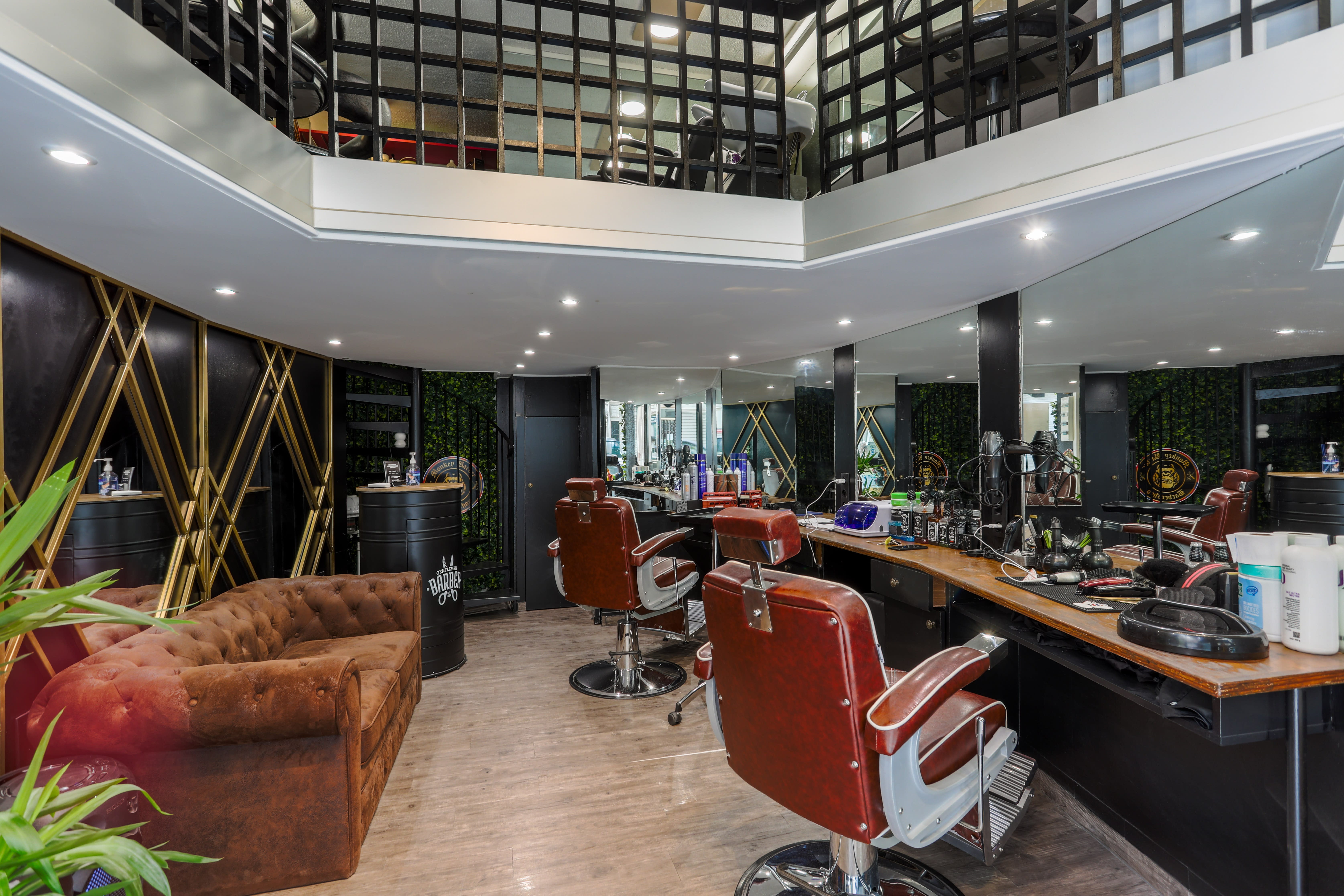 The Monkey Barber - Coiffure Nice - Photo de couverture - OneBooking