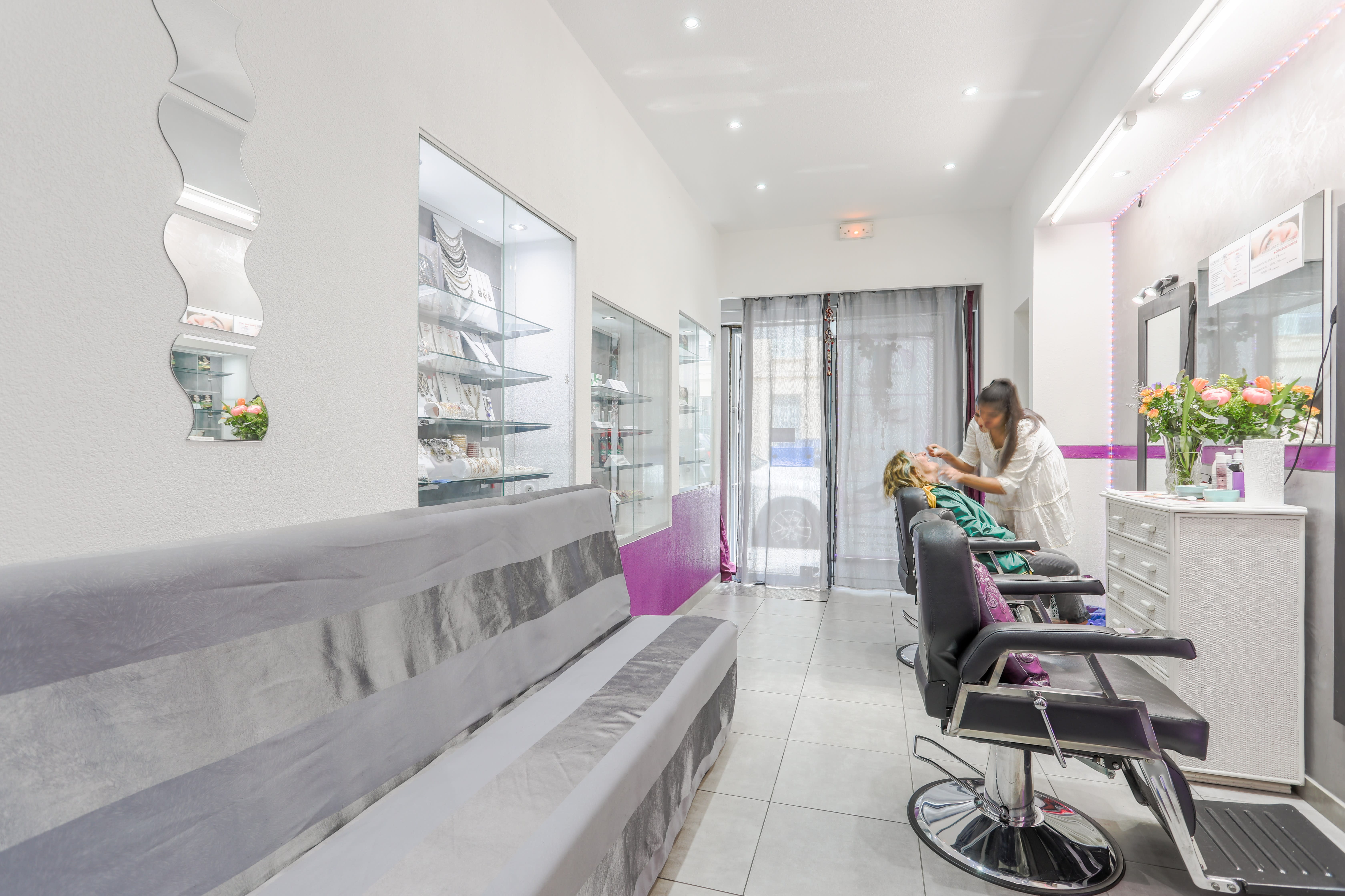 Viva Esthétique Indienne - Sourcils & cils Nice - Photo de couverture - OneBooking