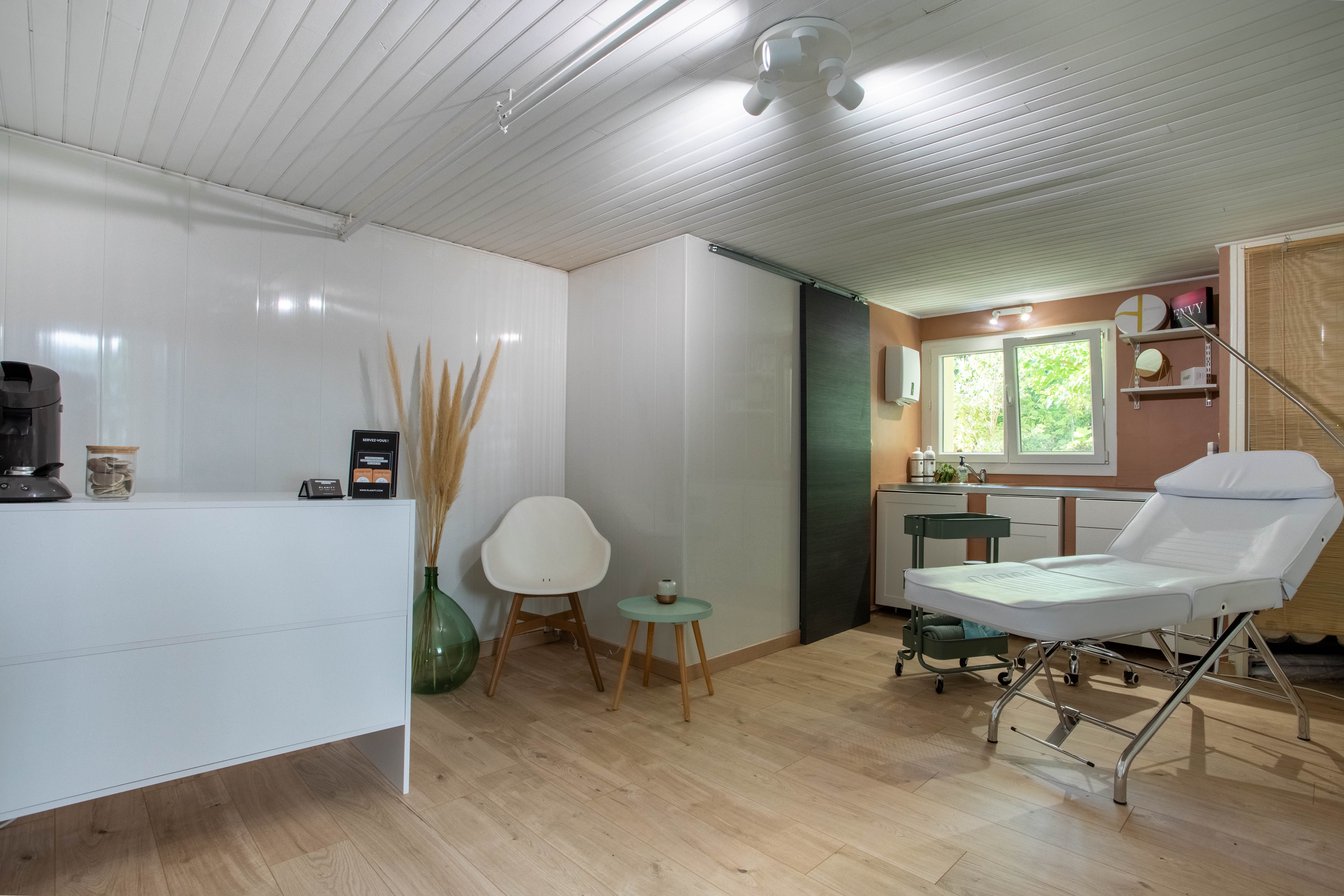 La Magie Noire - Massage Toulon - OneBooking