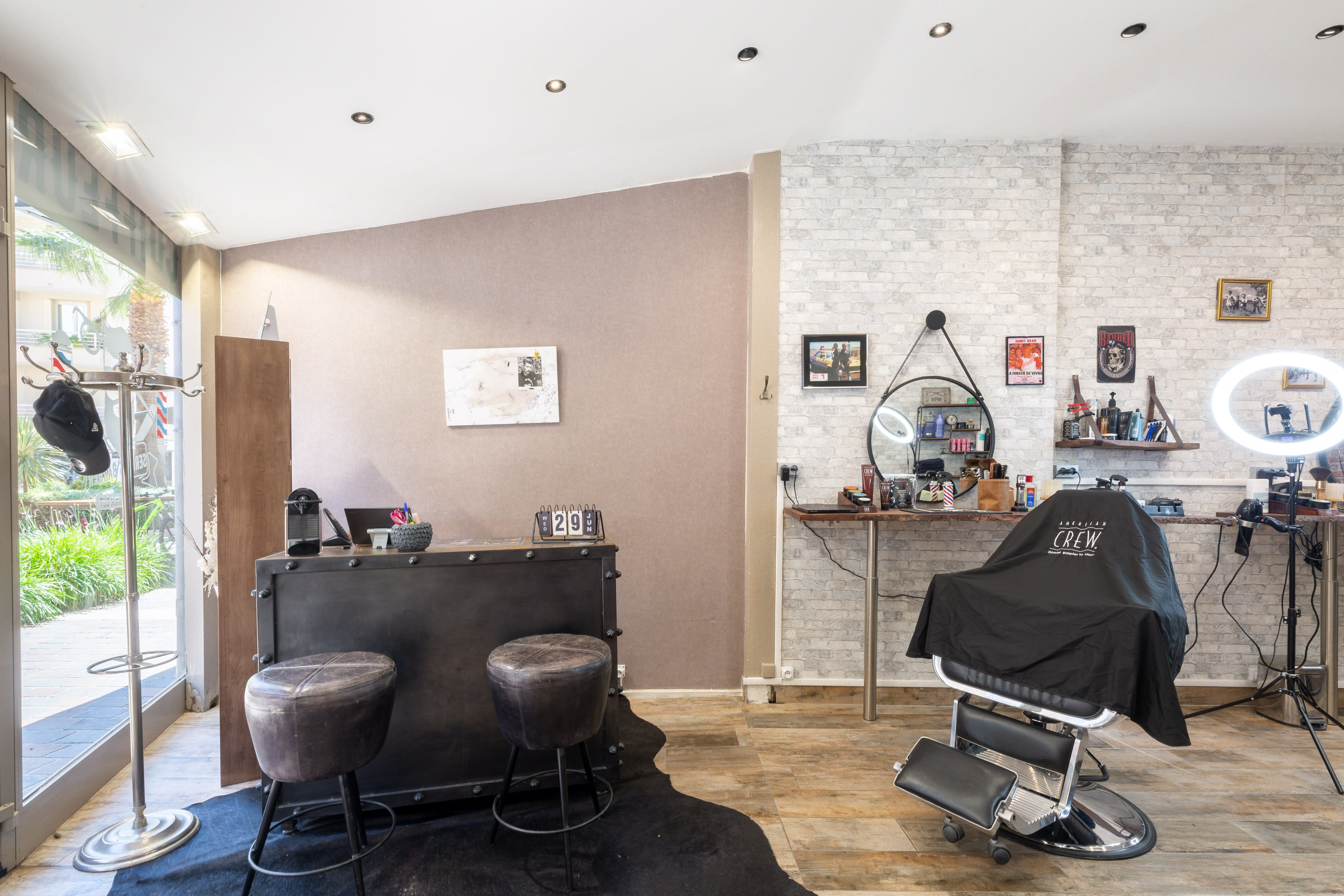 Serious Barber Hair Cut Sainte Maxime Serious Barber Sainte-Maxime : barbier à Sainte-Maxime