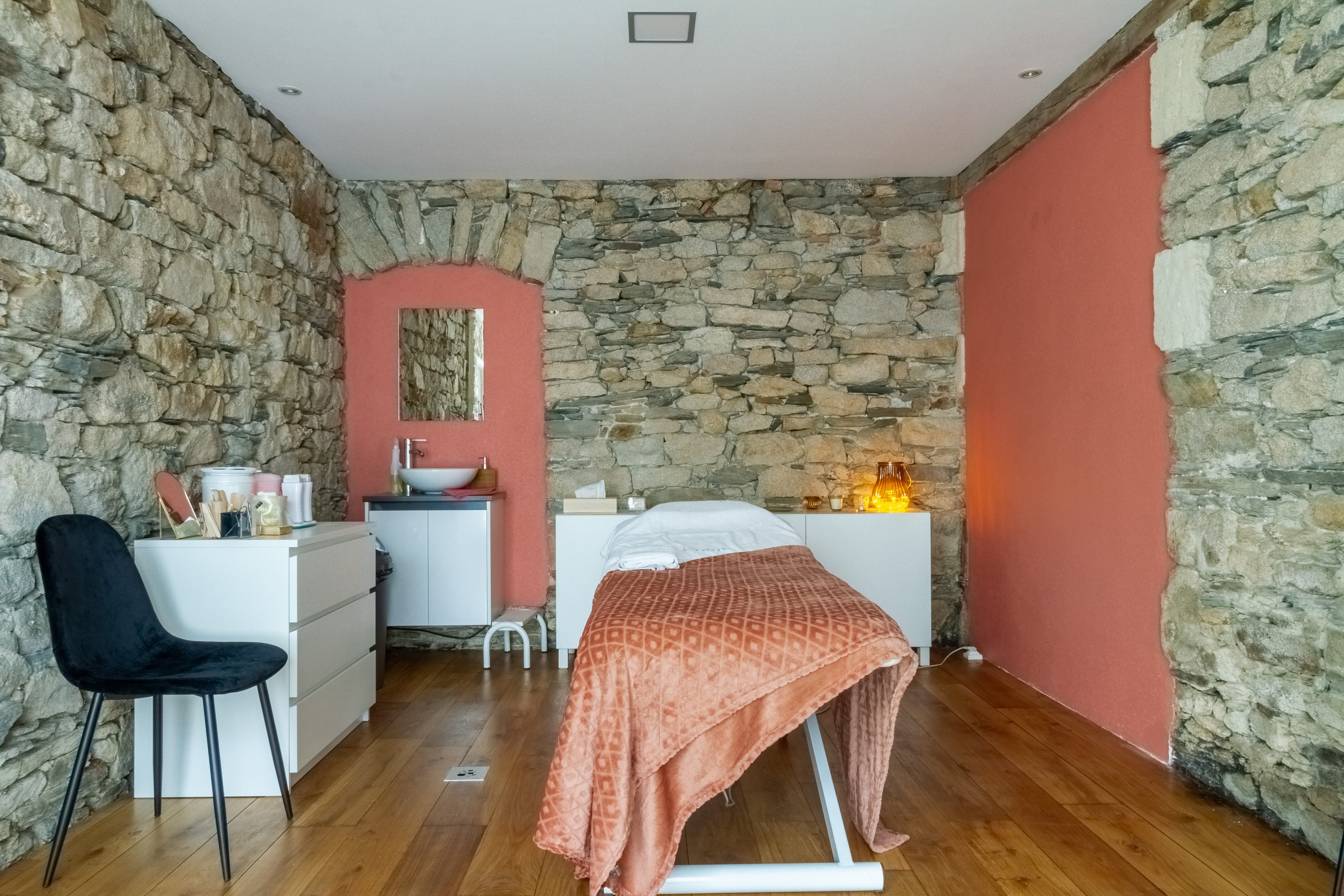 Les 2 Moiselles De Launay - Institut de beauté Nantes - Les 2 Moiselles De Launay - Photo Galerie - OneBooking