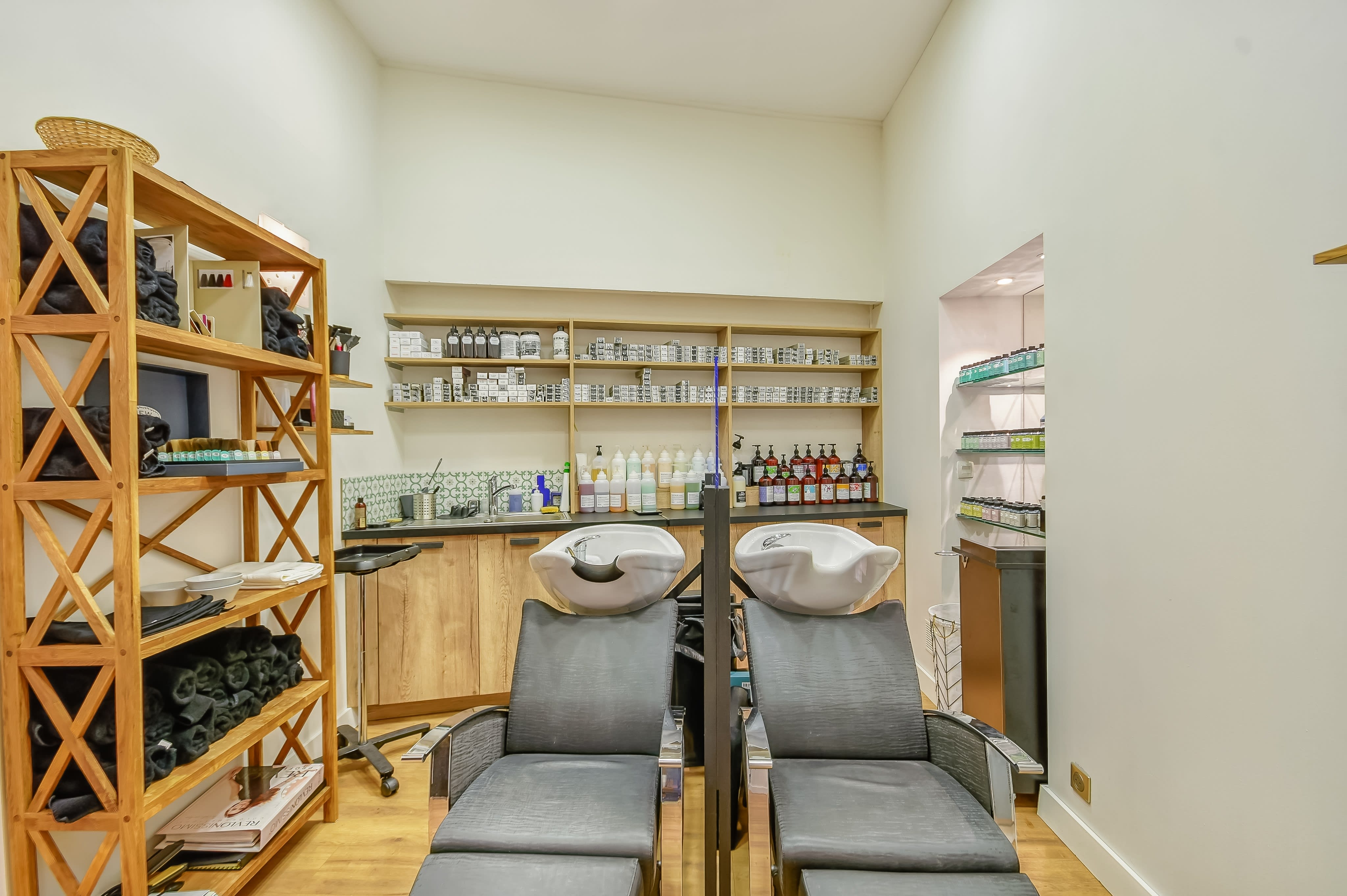 Numero 9 - Coiffure Toulouse - Numero 9 - Photo Galerie - OneBooking